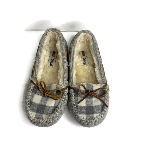 Minnetonka | Shoes | Minnetonka Gray Herringbone Check Faux  display picture 2